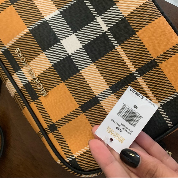 Last one ☝️ New MK Jet set crossbody 🍁 plaid - Picture 2 of 6